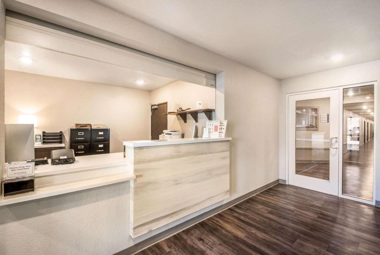Woodspring Suites Брадентън Екстериор снимка