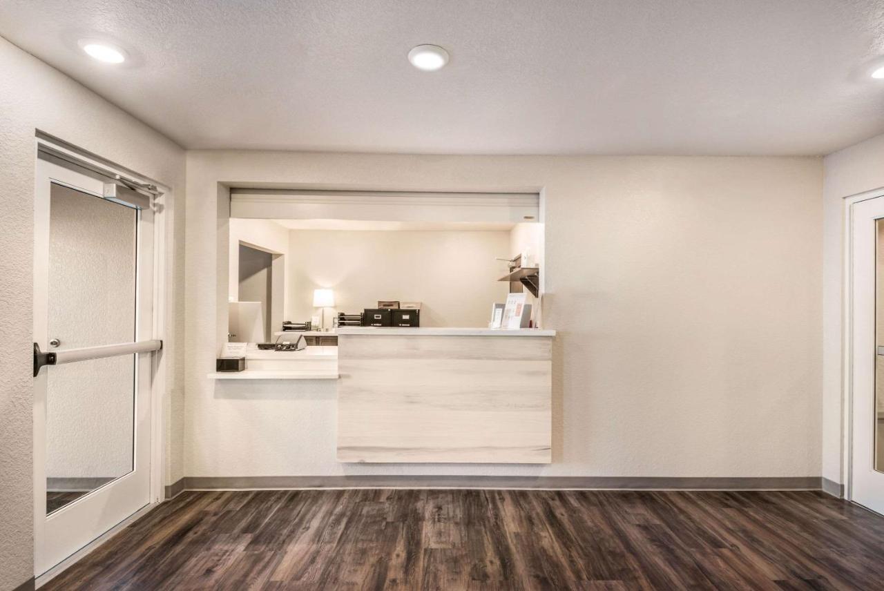 Woodspring Suites Брадентън Екстериор снимка
